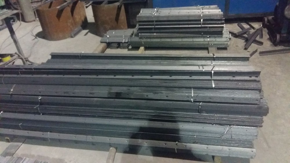 验收钢结构工程时应具备哪些条件？